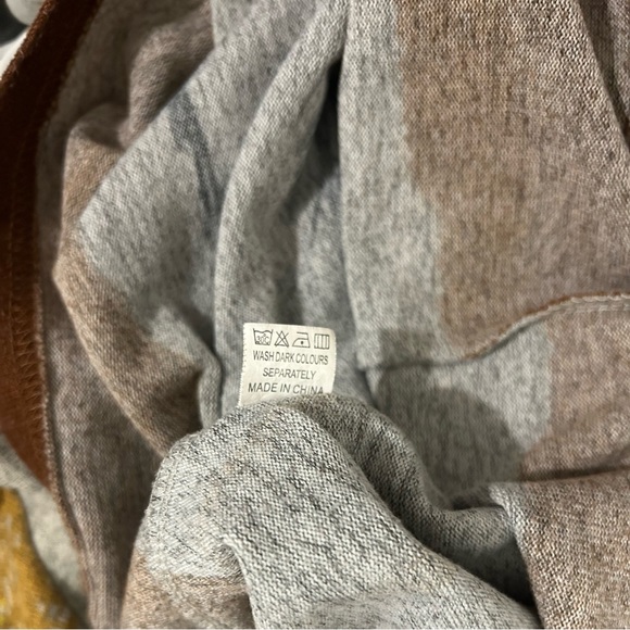 Runaway Sweater Dress - Picture 6 of 10